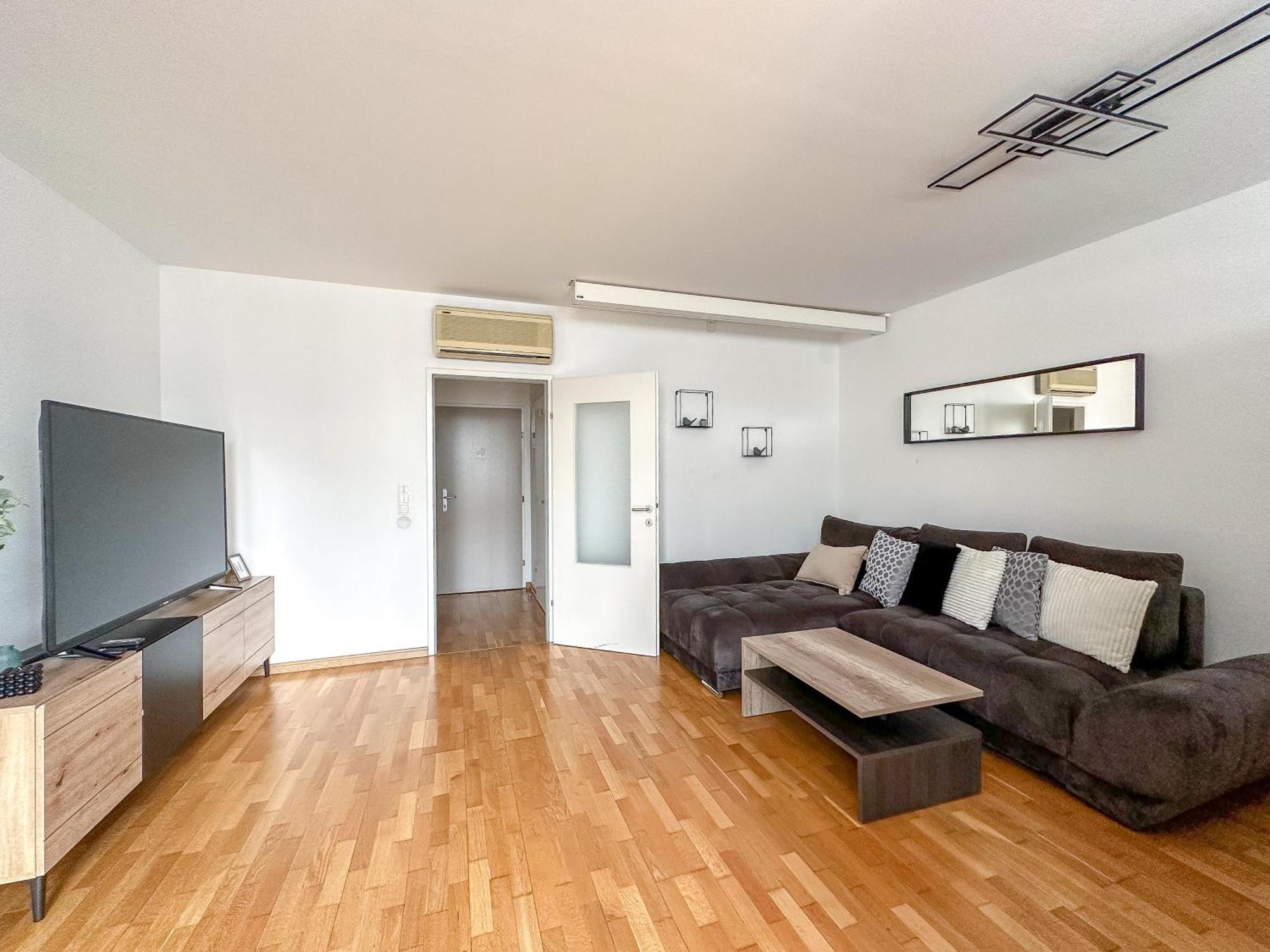 Feelhome-prater-ausblick-terrasse-6 Gaeste-wifi-smart Tv * Wien